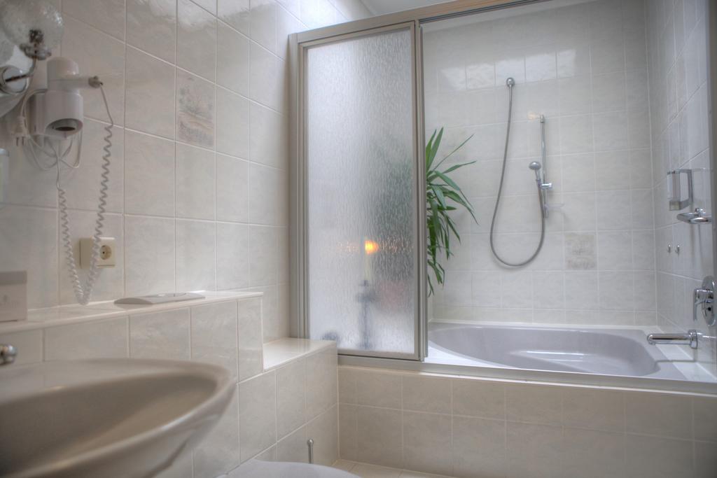 קורורט יונסדורף Romantik Hotel Zum Lindengarten חדר תמונה